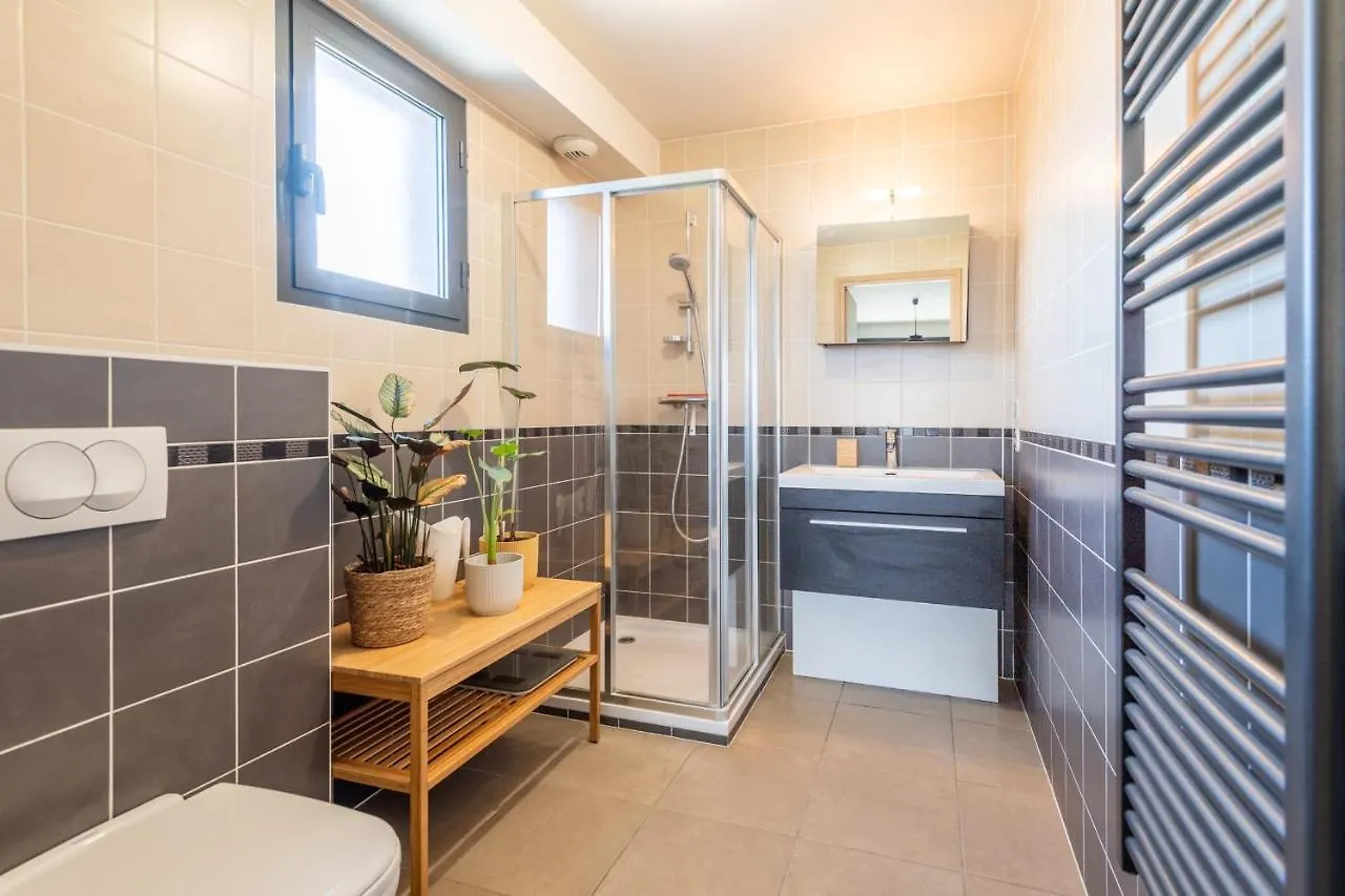 Maveria Furnished Flat Apartment Annecy France